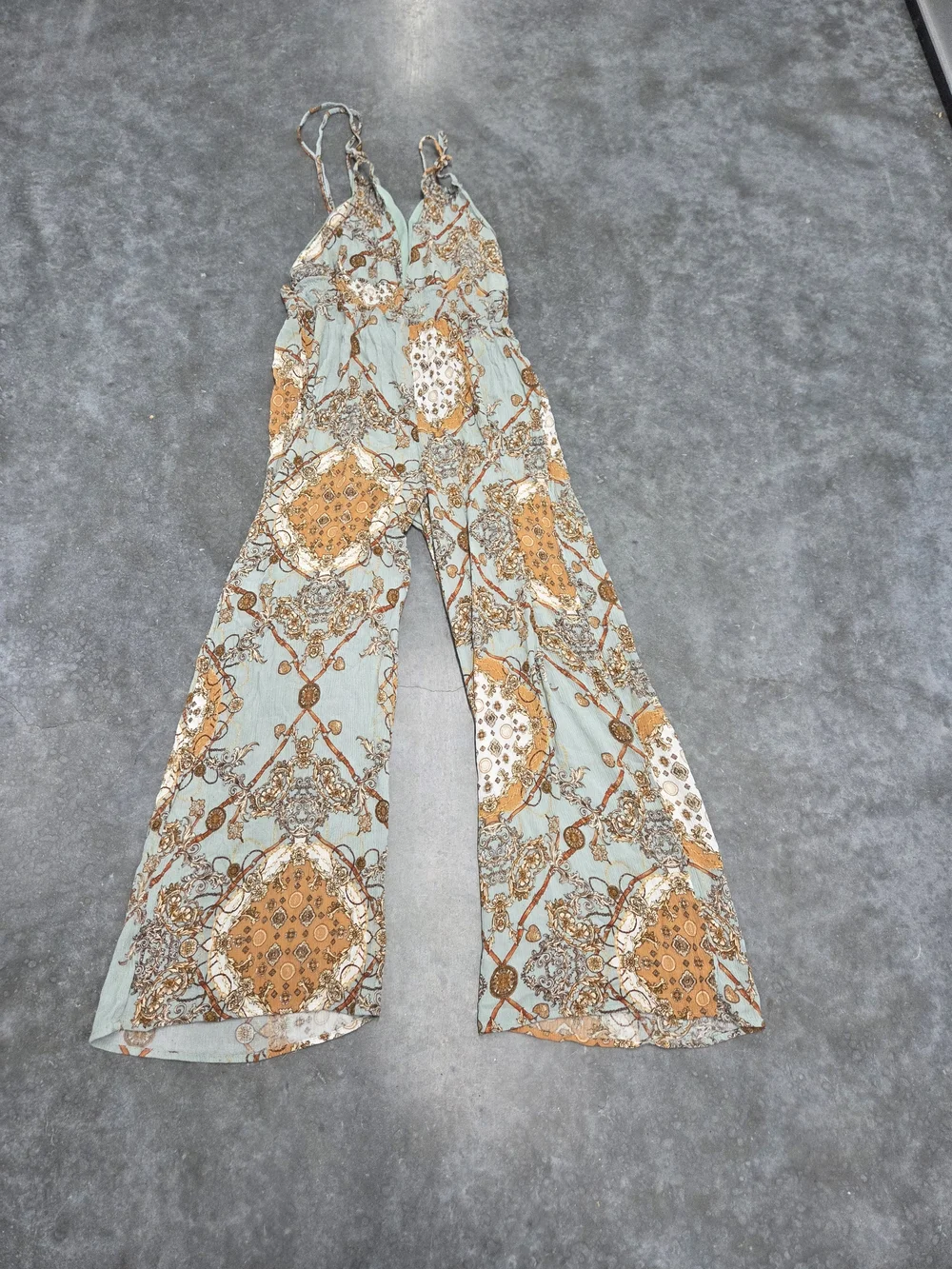 Timing Sage Printed V-Neck Wide-Leg Jumpsuit Vacation Resortwear Size L - Picture 1 of 7